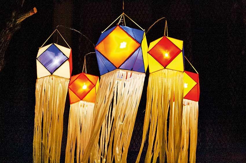 වෙසක් පන්දම් - Colorful Vesak lanterns in Sri Lanka